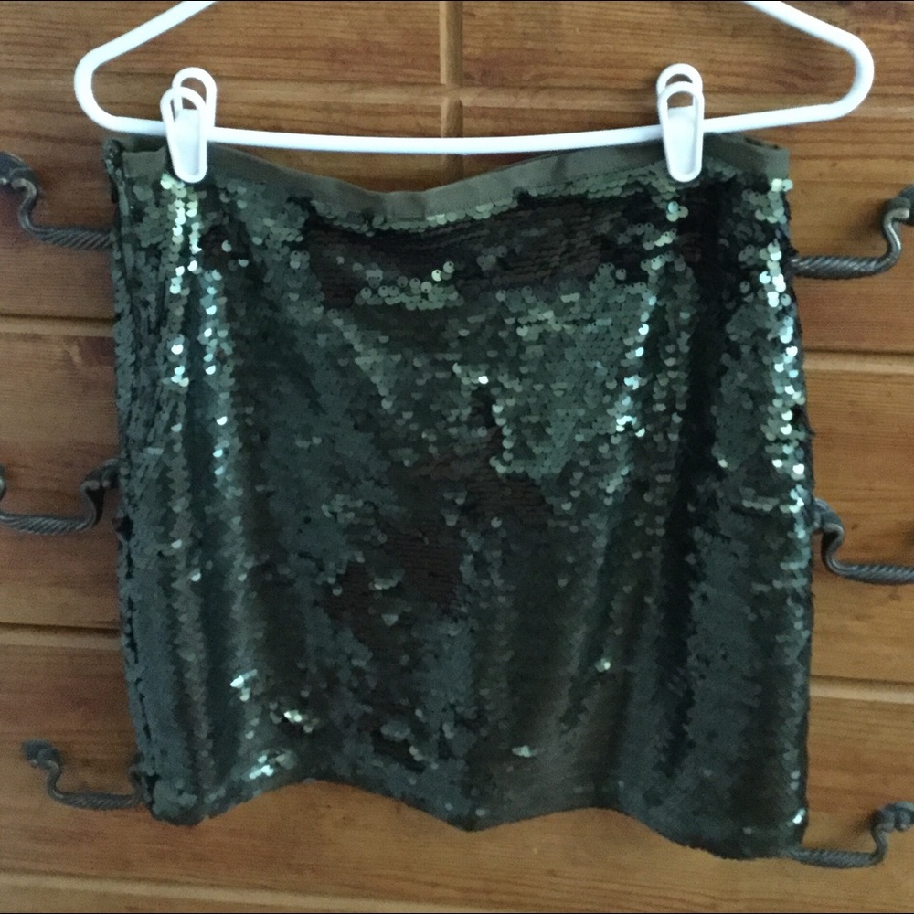 Sequined skirt